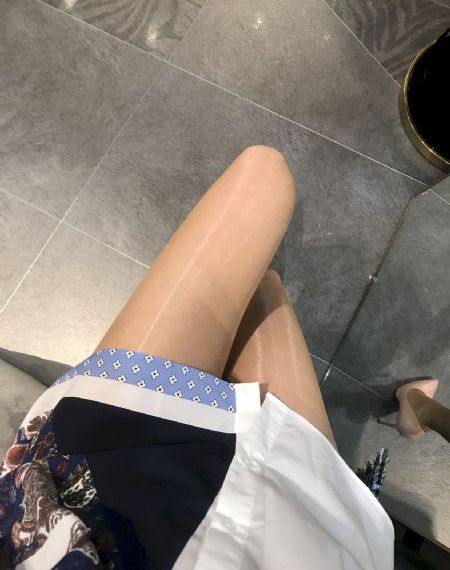 被十几个男人绑起来玩_1080在线视频播放
